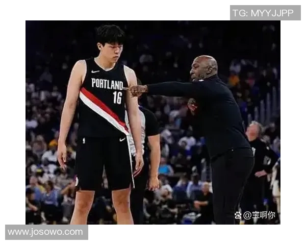 中国篮球2025大事记🏀杨瀚森登陆NBA 男篮过山车 潜力赛引争议